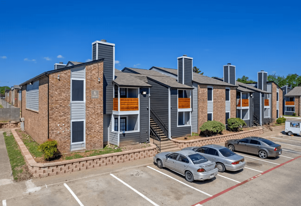 Oak Cliff apartments 