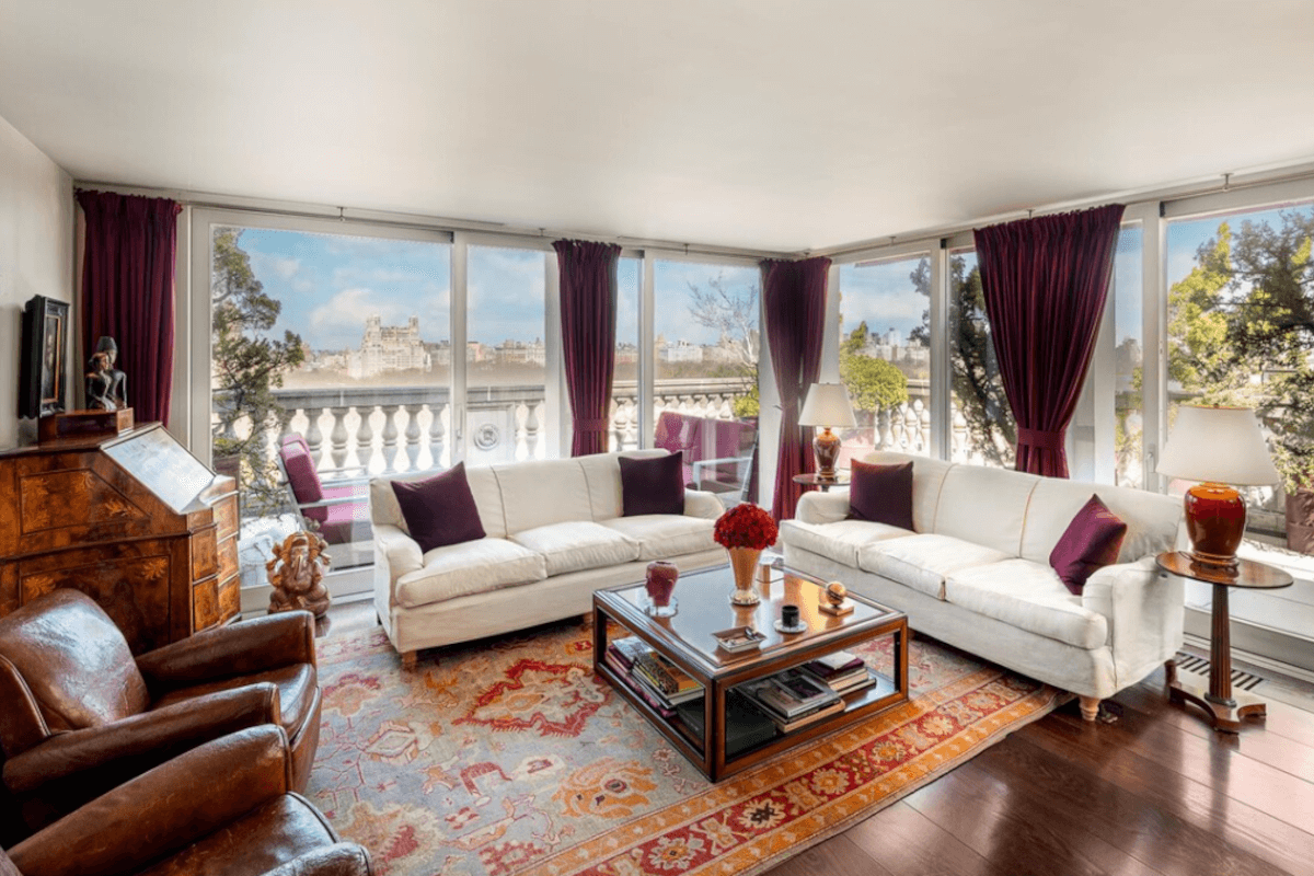 The living room at 988 5th Ave gives residents a view of Central Park.