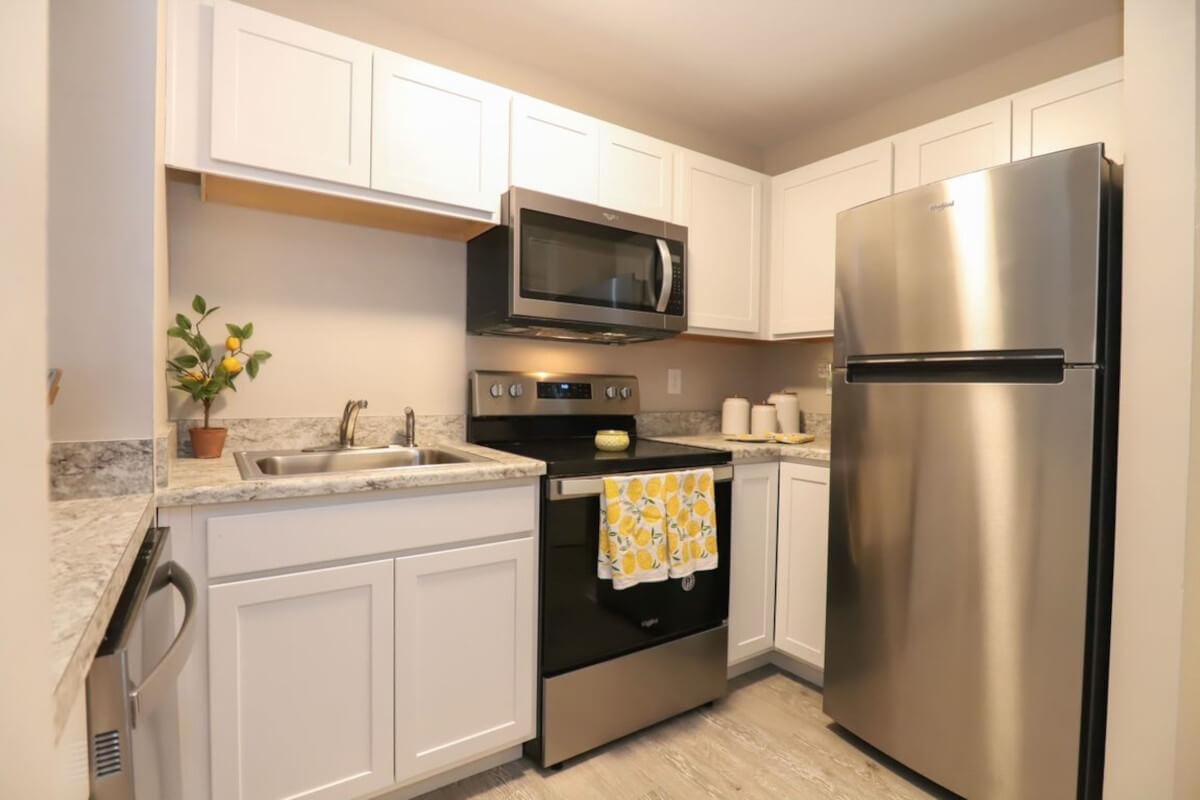 Units at Limestone Square/Medical Villas have a cozy kitchen with stainless steel appliances.