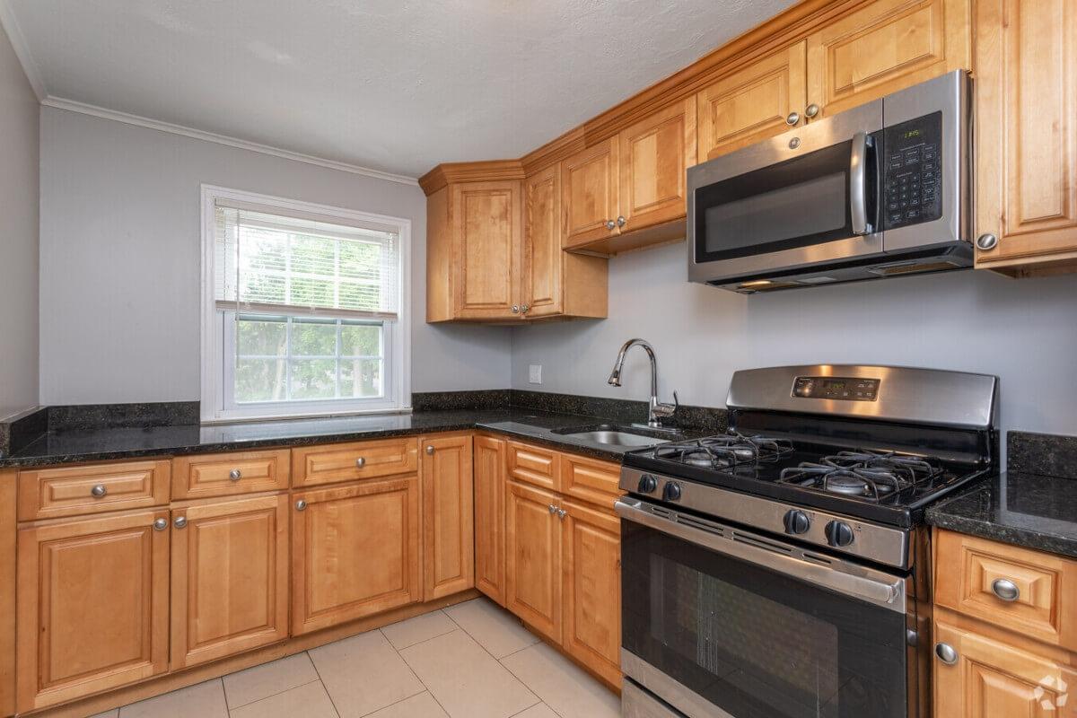 Units in Diamond Ridge Apartments have granite countertops and stainless steel appliances.