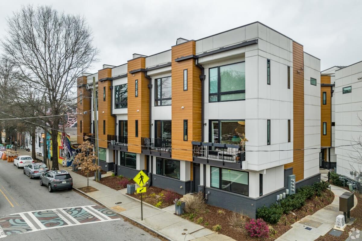 East Atlanta neighborhood with apartments and shops