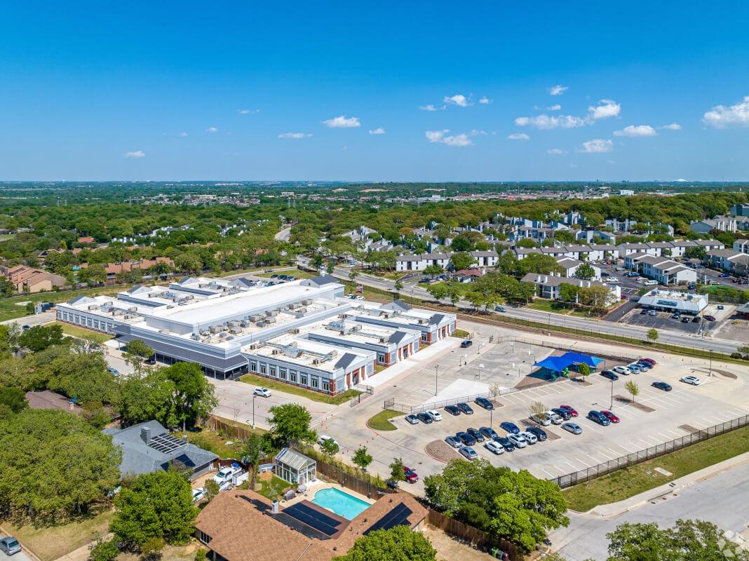 Sunny Woodhaven community in Fort Worth, TX