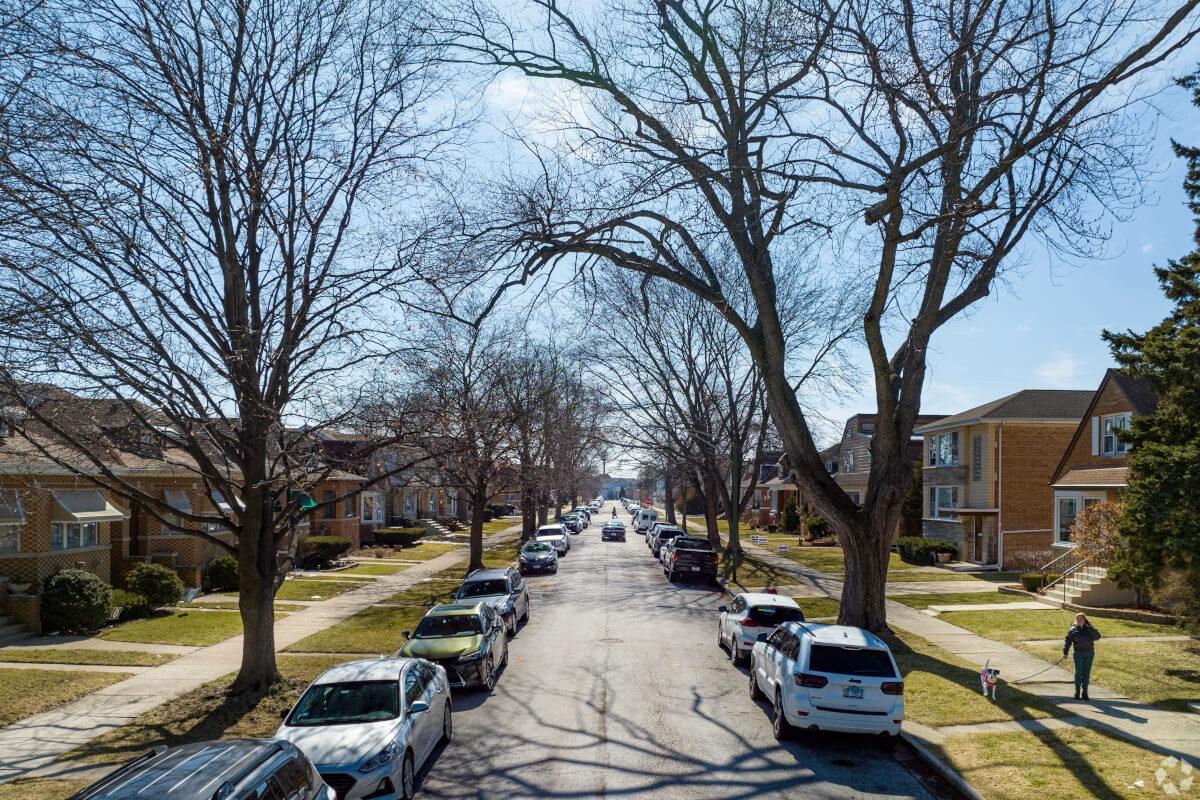 Residential area in Forest Glen in Chicago