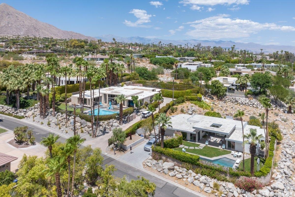 Aerial view of homes in Palm Springs, CA.