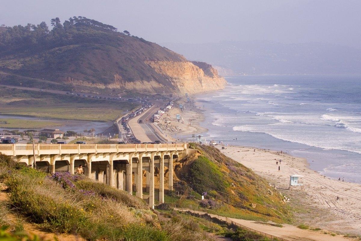 View of the mountains and the coastline in Southern California.