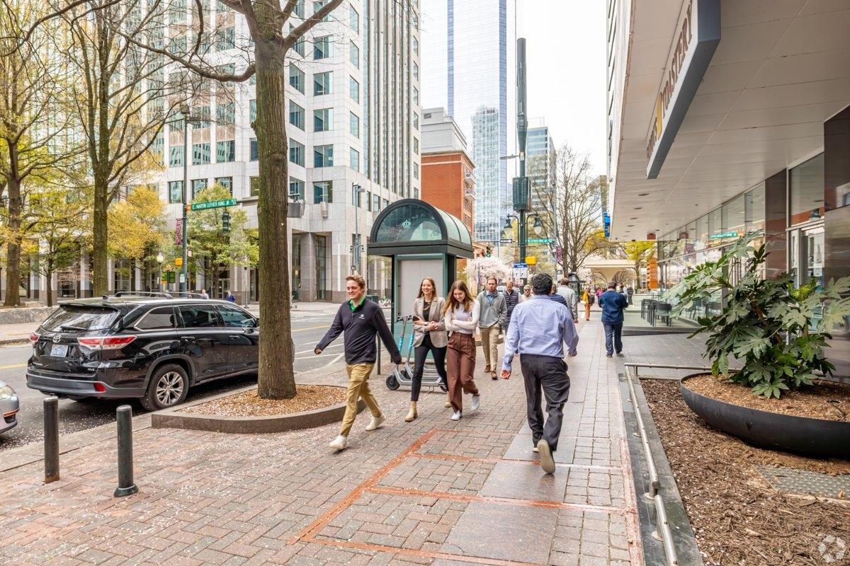 Third Ward has public transportation and walkable streets. 