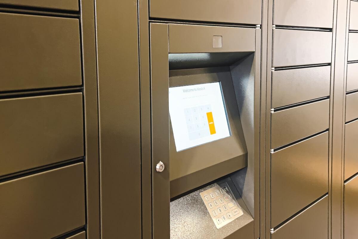 Parcel locker touchpad 