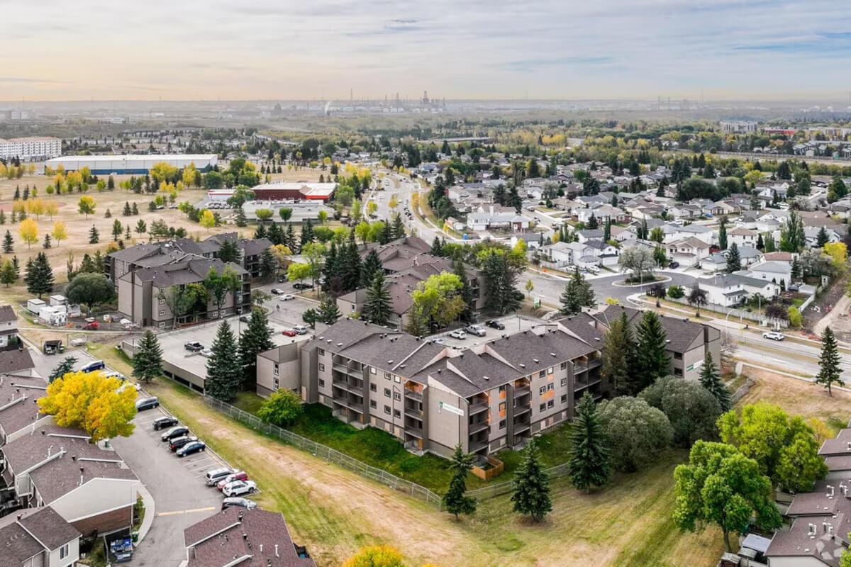 Christopher County Apartments in North Edmonton