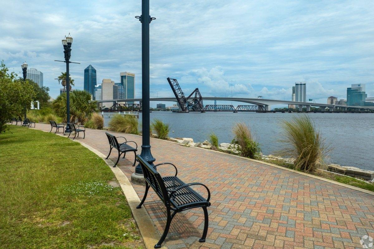 Riverside riverwalk in Jacksonville, FL