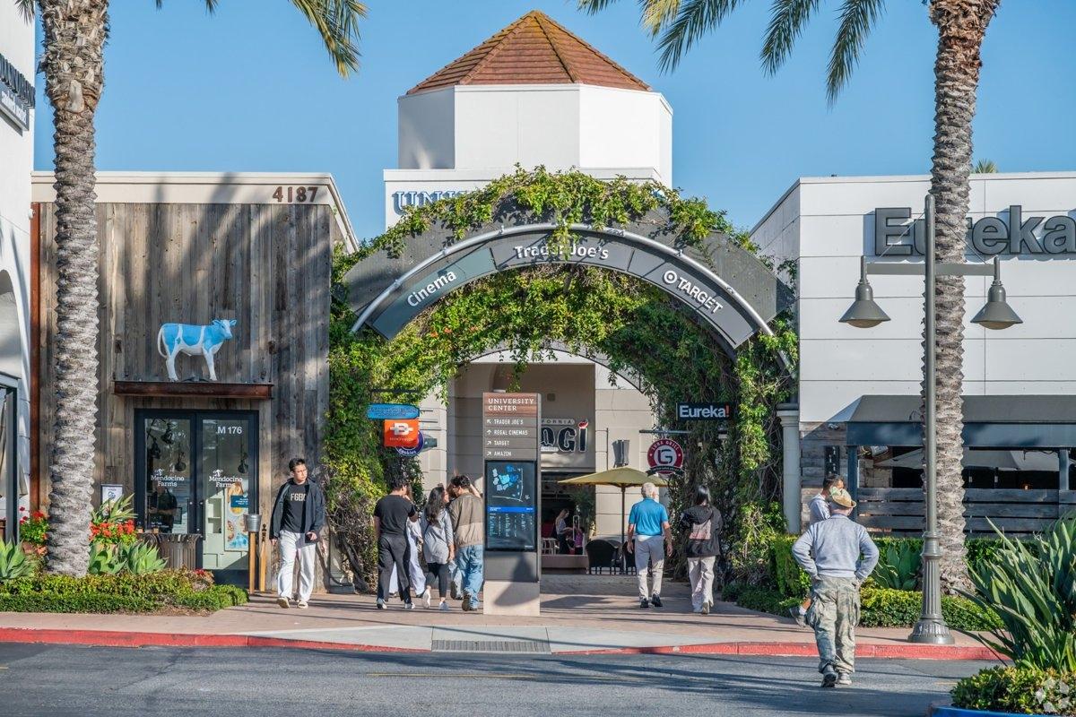 A busy shopping plaza in the Turtle Rock neighborhood