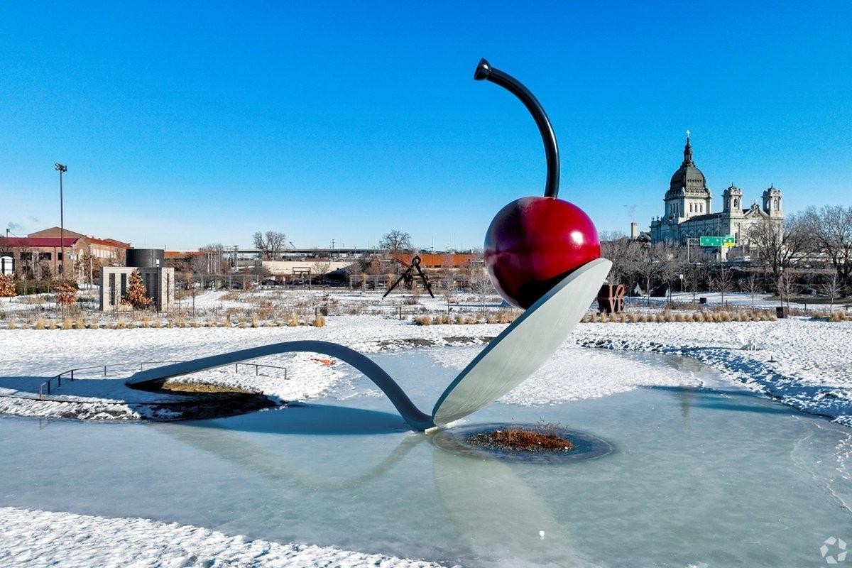 The iconic Spoonbridge and Cherry sculpture