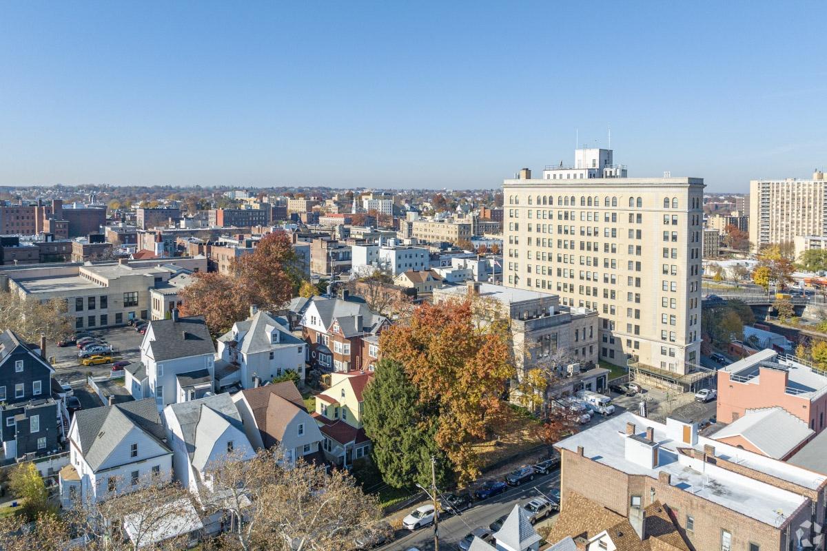 Mount Vernon is located in Southern Westchester, on the border of New York City.