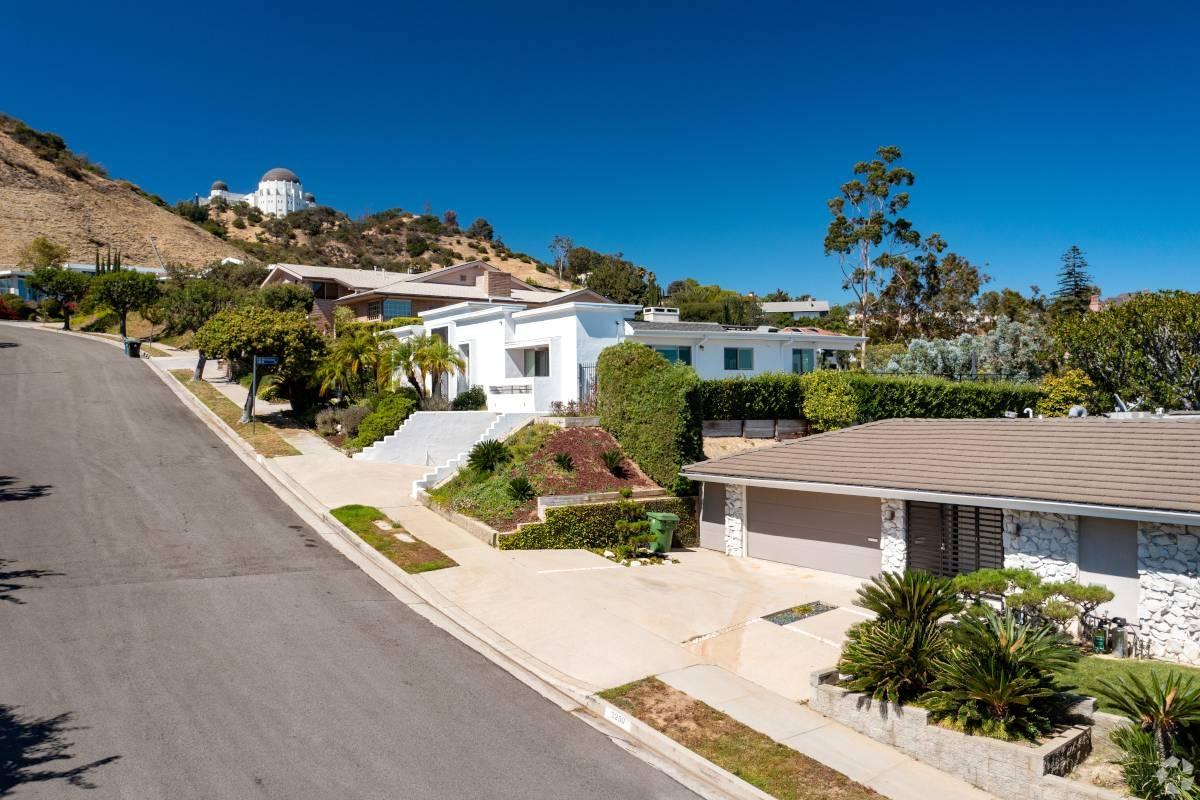Residential street in Los Feliz