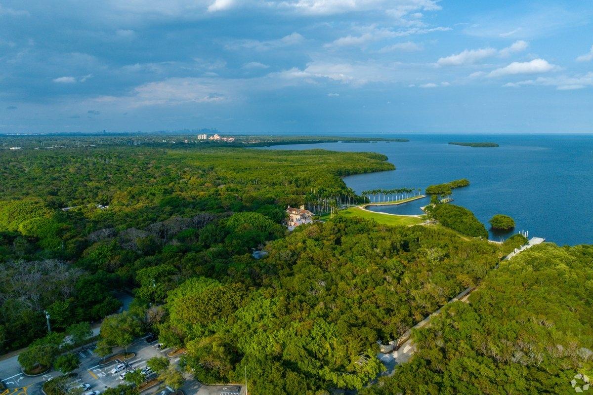 An aerial view of Palmetto Bay in Miami