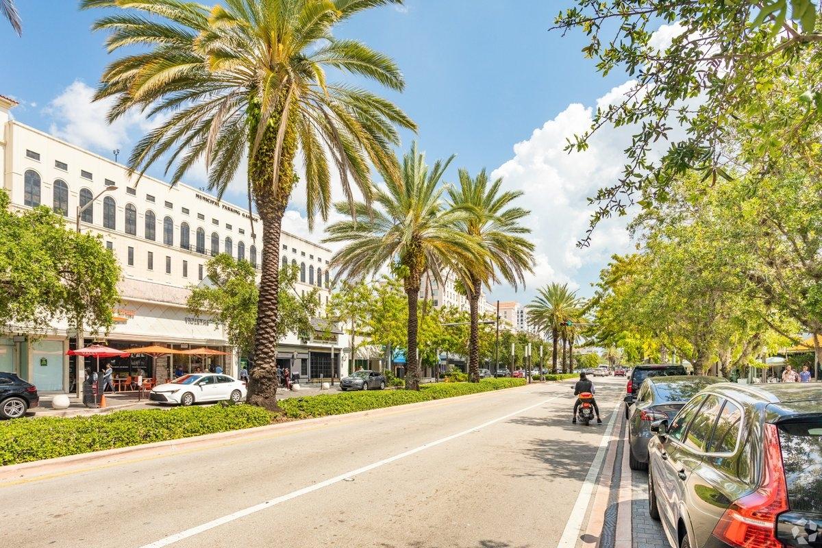 Street view in sunny Coral Gables