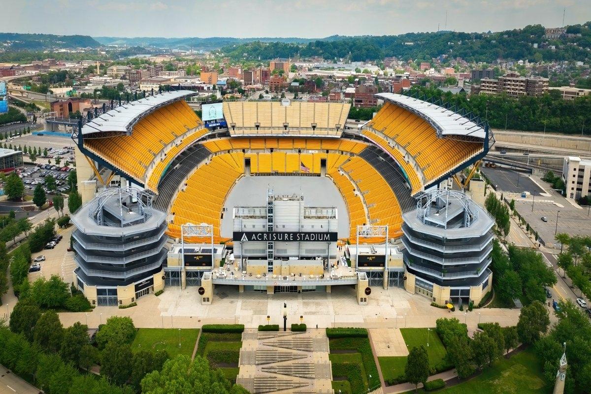 Aerial view of the Pittsburgh Steelers stadium