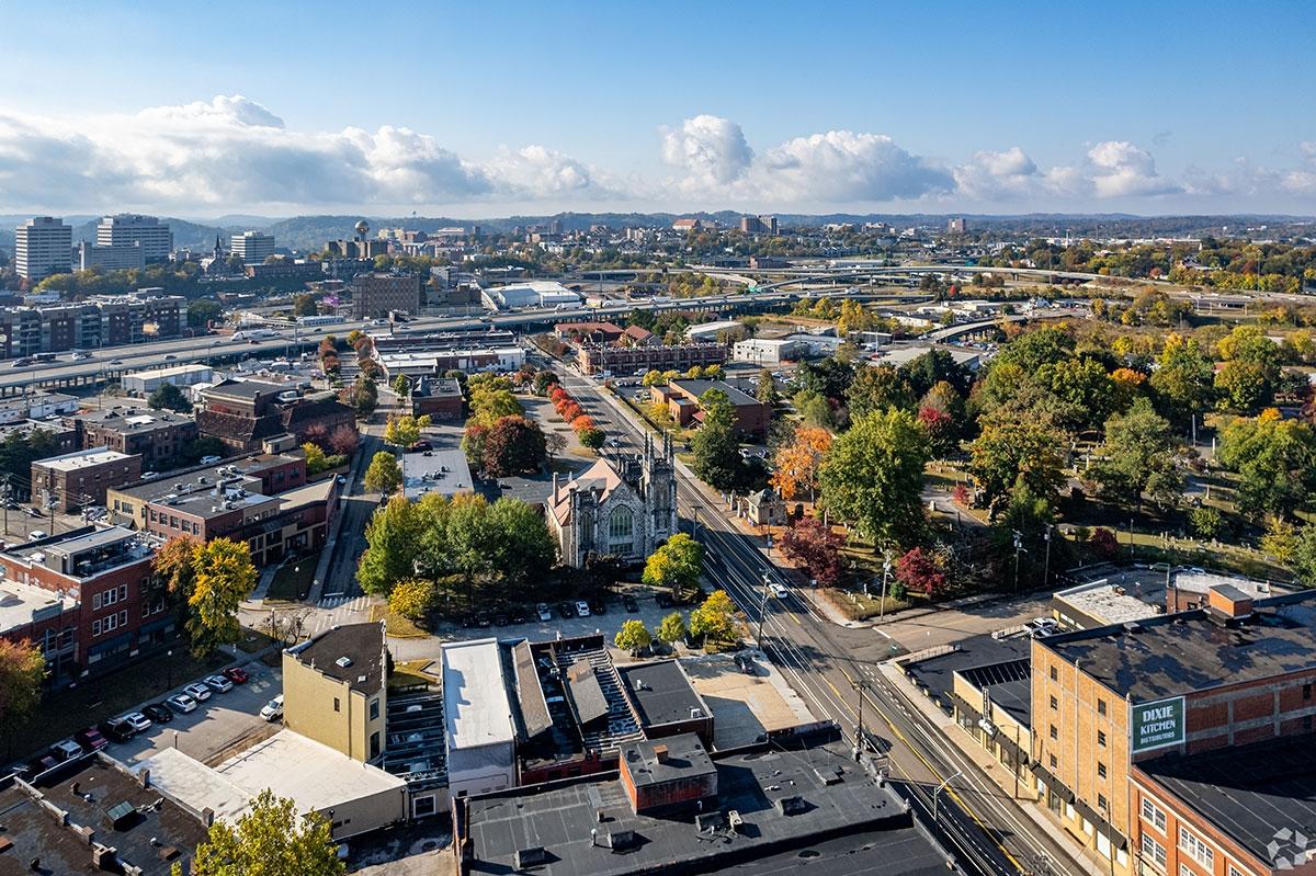 Aerial shot of North Knoxville's proximity to downtown.