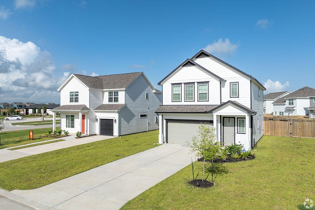 Build-to-rent homes in Pradera Oaks in Texas.