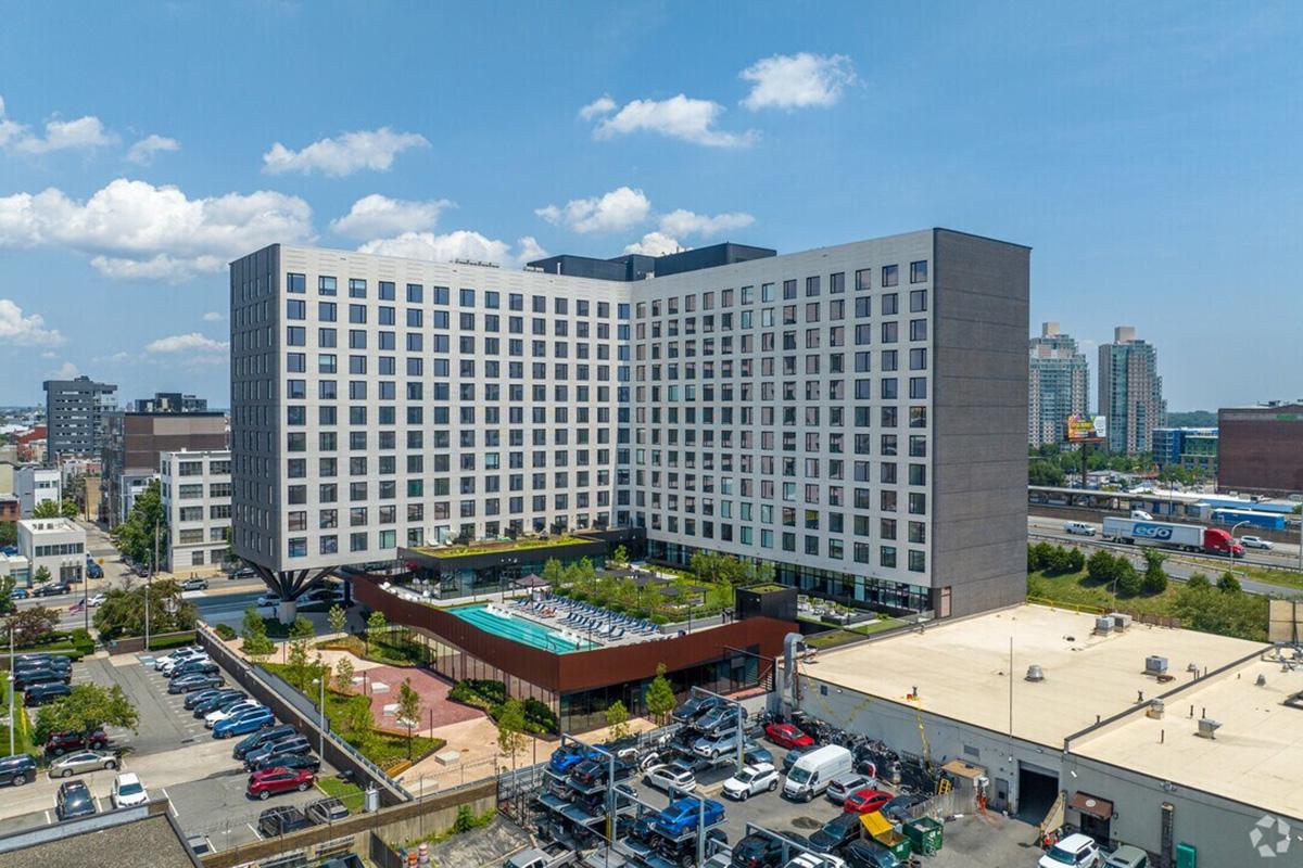 The Noble apartment community in Philadelphia has parking available for renters.