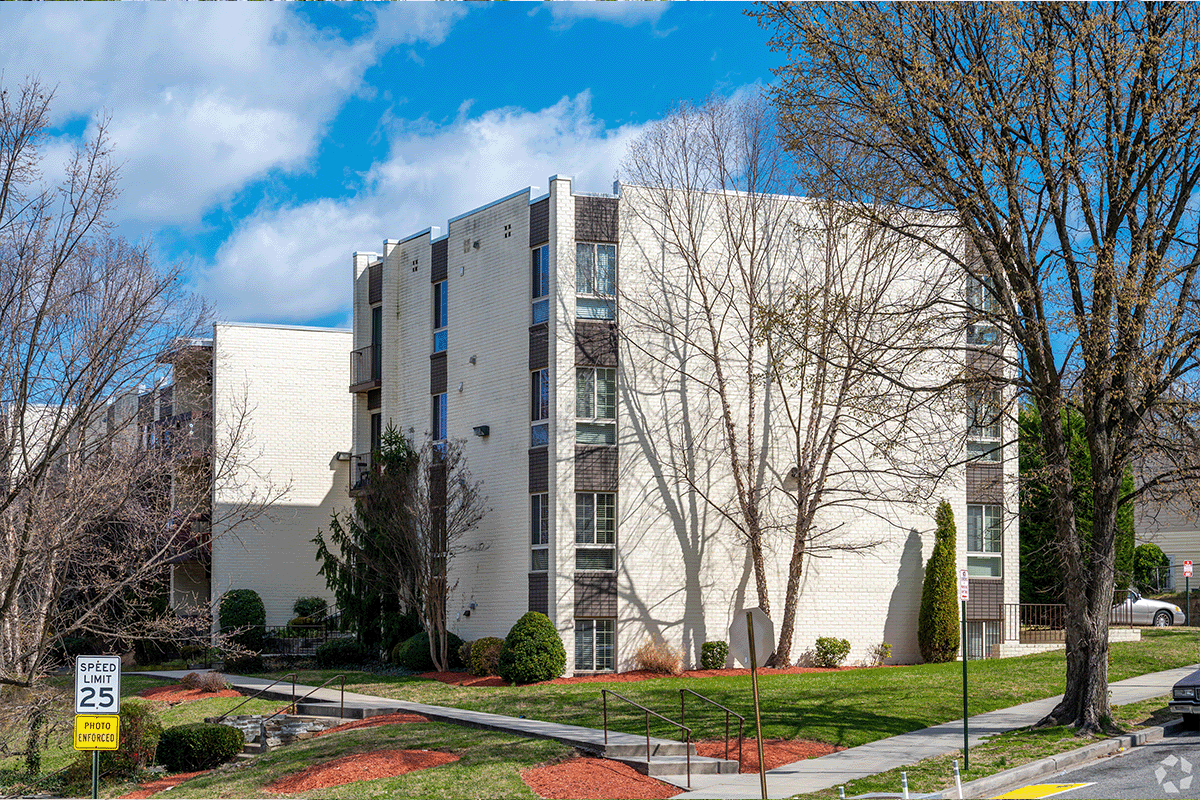 Fort Dupont apartment community