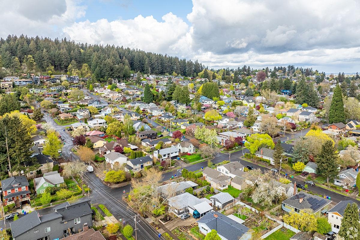 Montavilla is the perfect place for renters who want suburbia and entertainment.