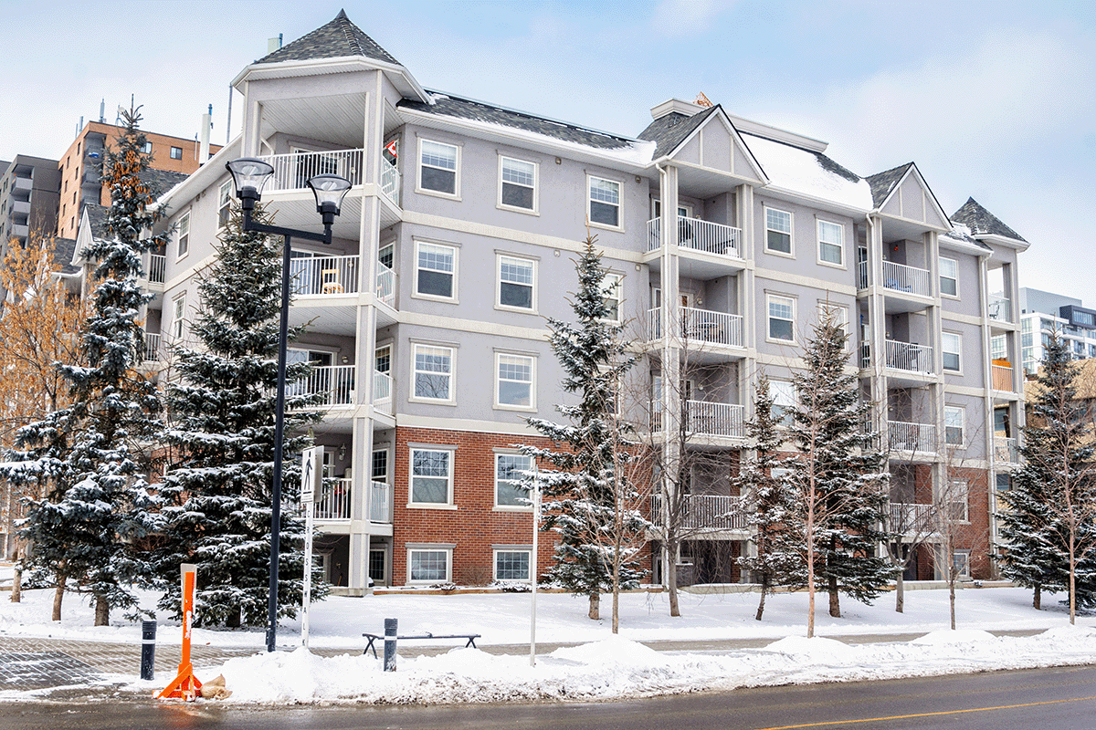 Apartment in the snow