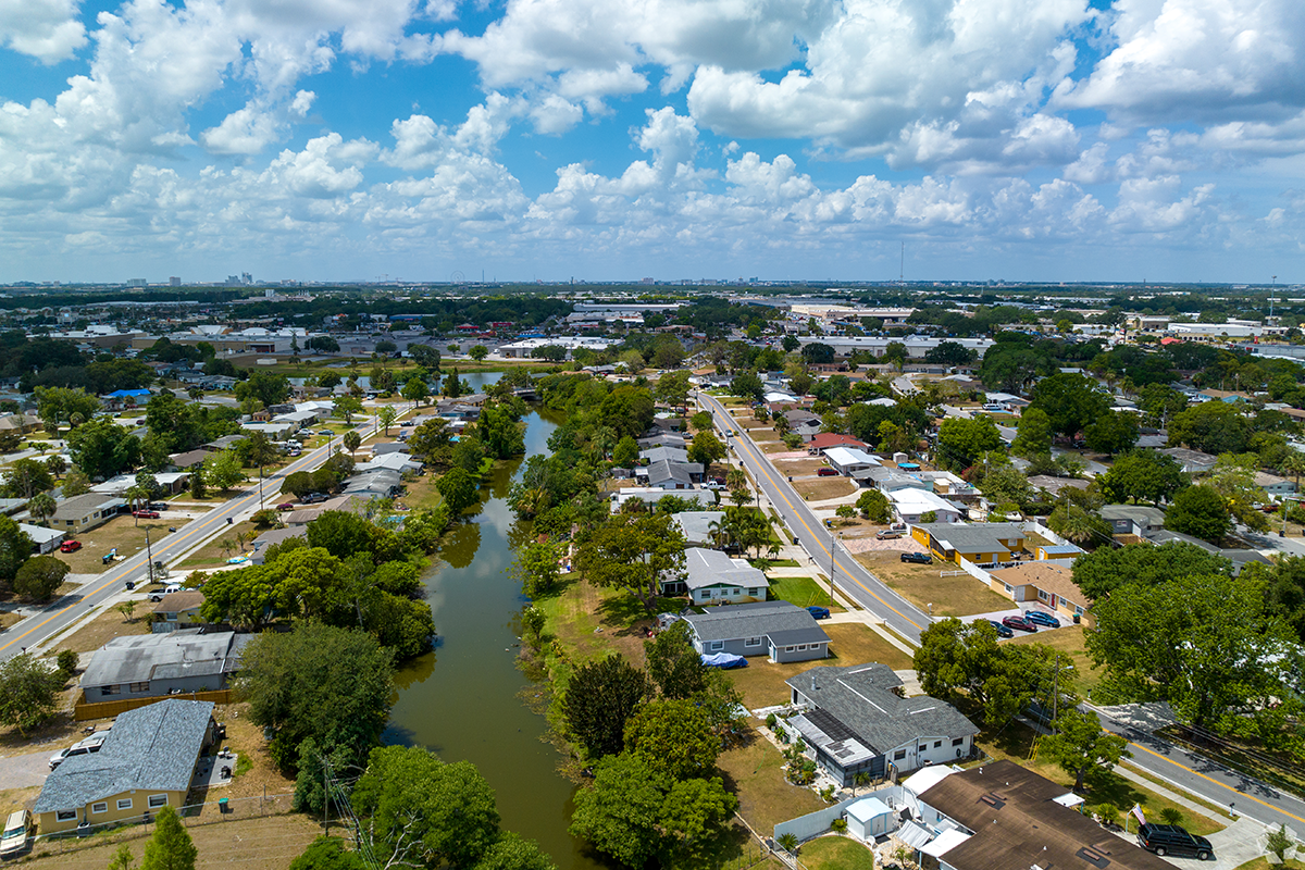 Lake Ellenor is a well-established community that continues to attract interest.