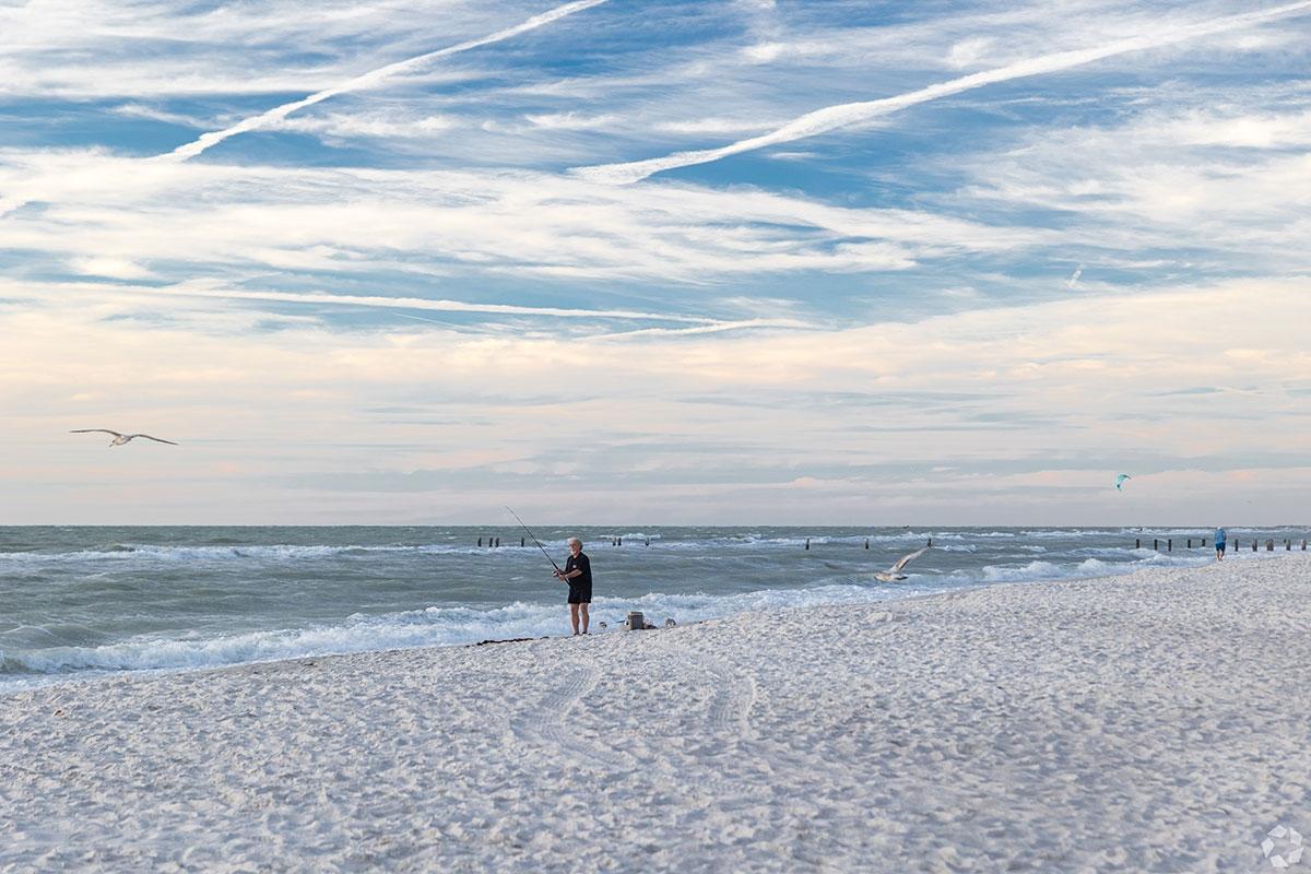 Downtown Naples is an oceanside, walkable neighborhood in Naples.