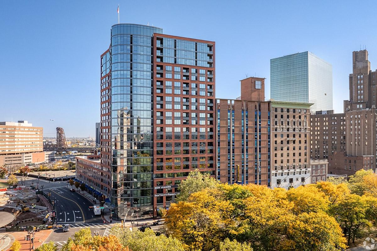Luxury apartment communities in Newark fit in with the rest of downtown with brick facades, but are quite modern with tons of glass.