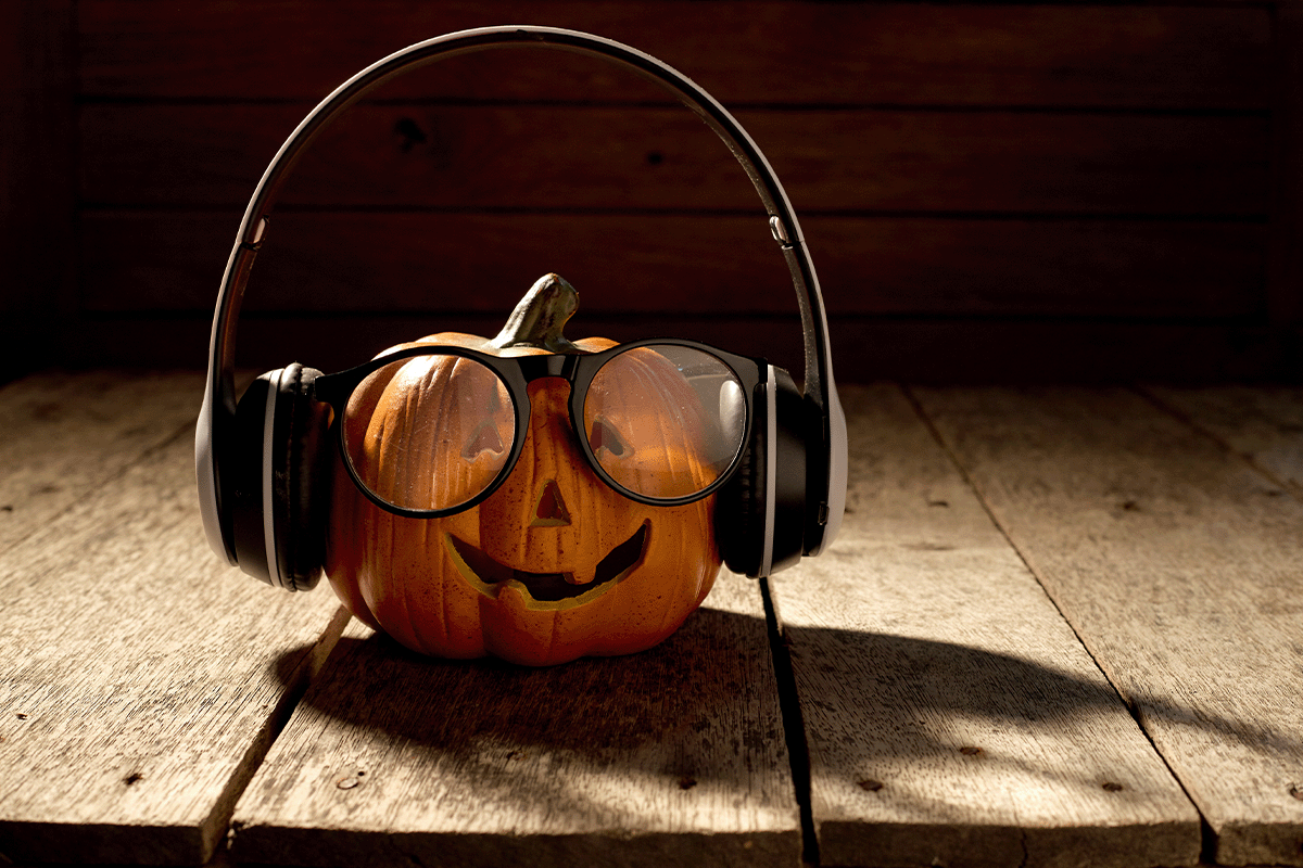 Carved pumpkin with headphones