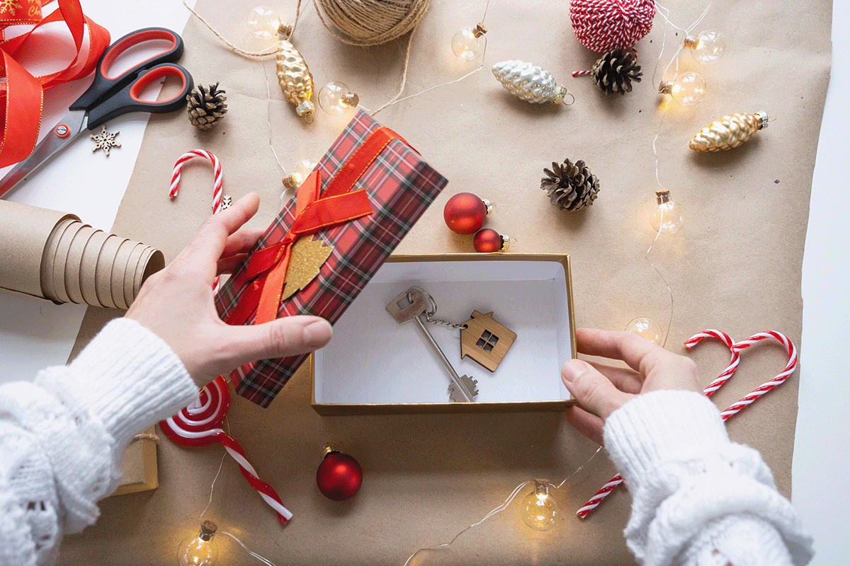 Key to a rental in a holiday gift