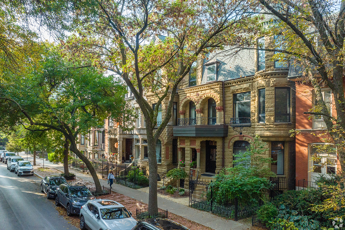Row homes in Lincoln Park.