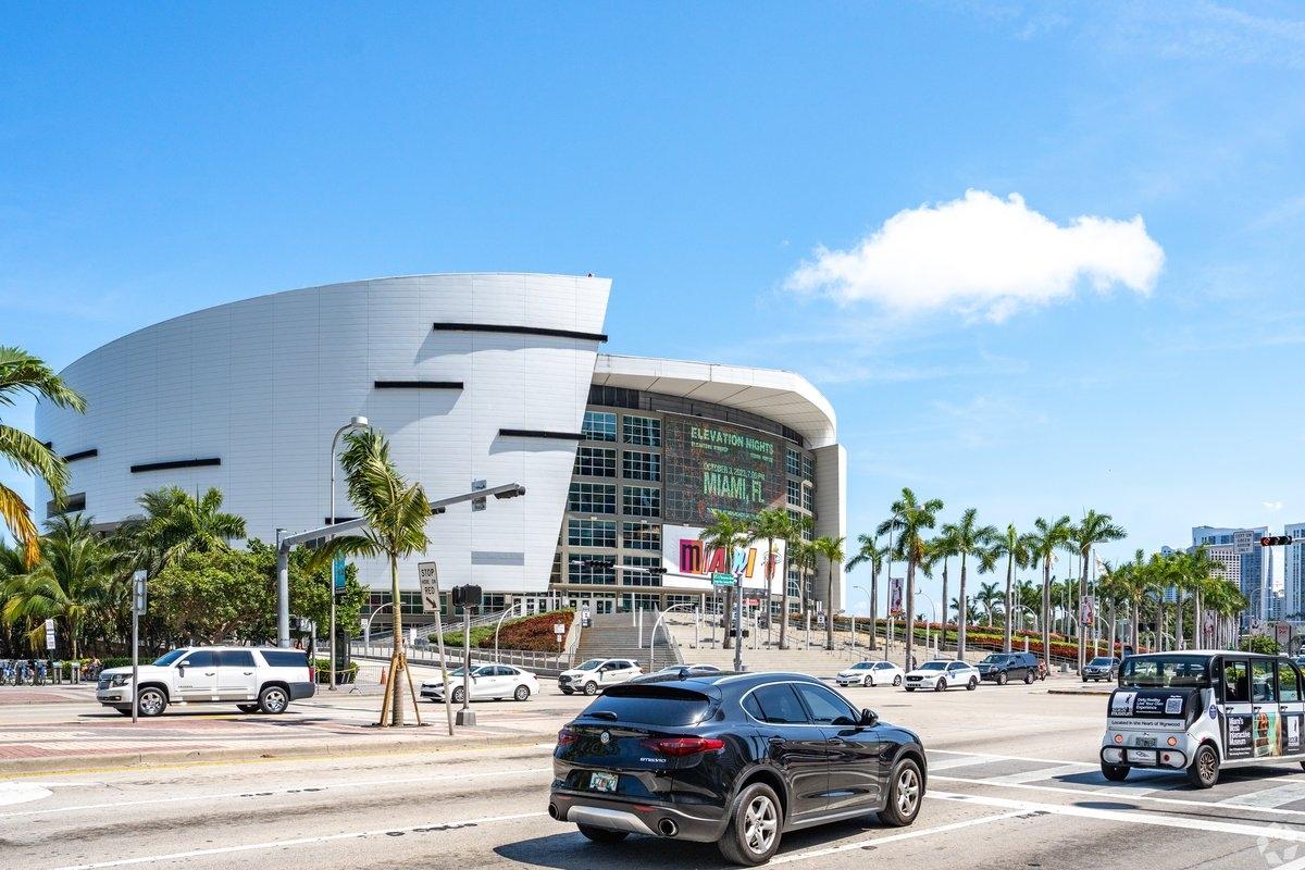 The Kasey Center sits right on the water and the major road of Biscayne Boulevard.