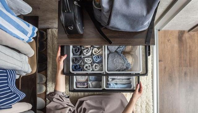 organizing drawers