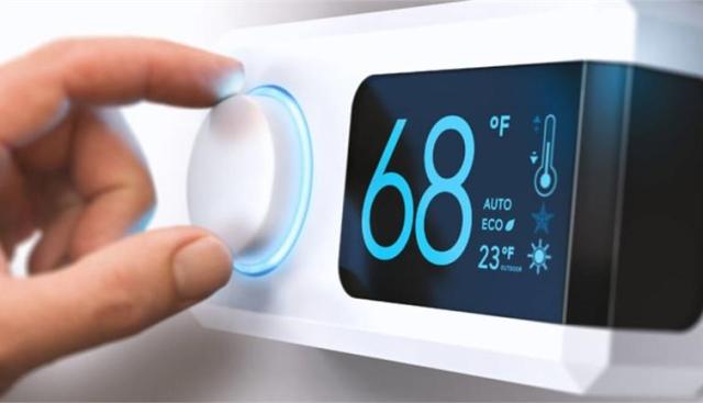 Setting temperature on thermostat 