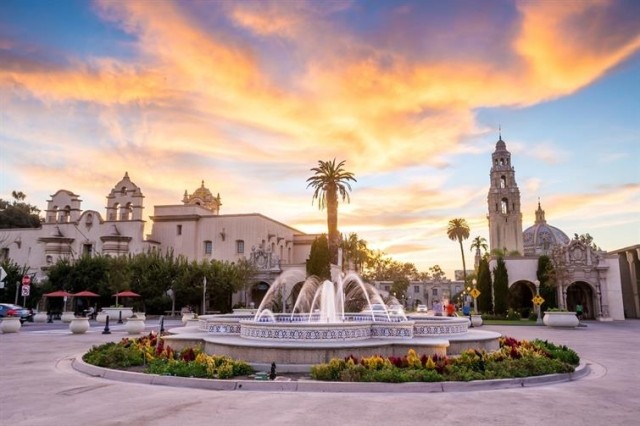 Sunset at a fountain in Balboa Park, San Diego