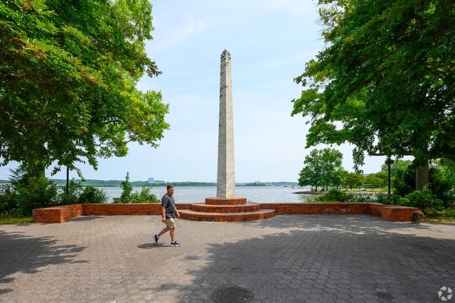 Alexandria is close to D.C., making it a great city for commuters.
